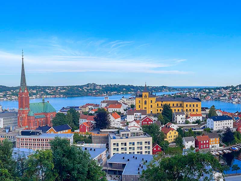 Utsikt over Arendal by og fjord